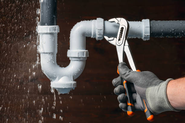 Professional Leak Detection technician working in Ballouville, CT